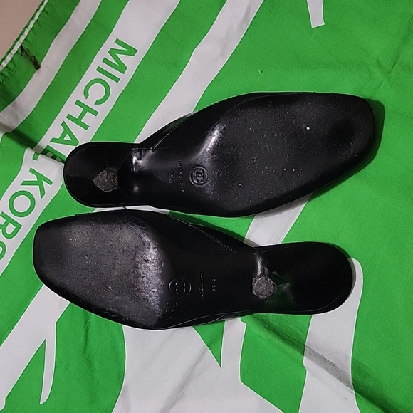 SOOOOOOOOLDChanel authentic shoes - Picture 2 of 12